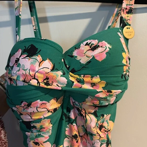 Niptuck Swim One Piece Swimsuit Floral Multifit Cup Green Floral Ruched - Picture 2 of 6